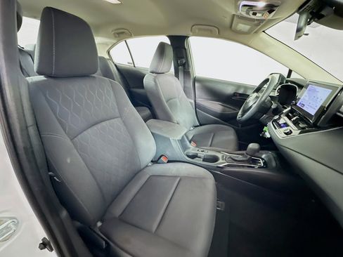 Used 2024 Toyota Corolla LE image 28