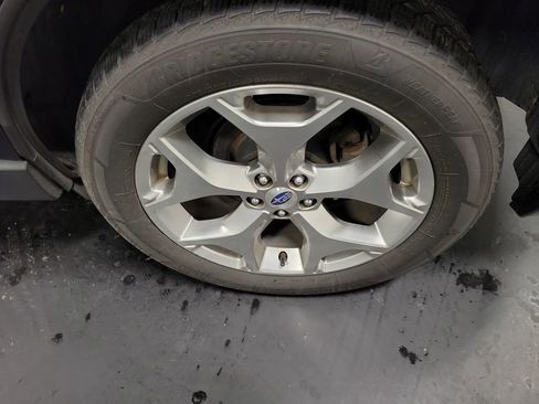 Used 2017 Subaru Forester 2.5i Touring image 11