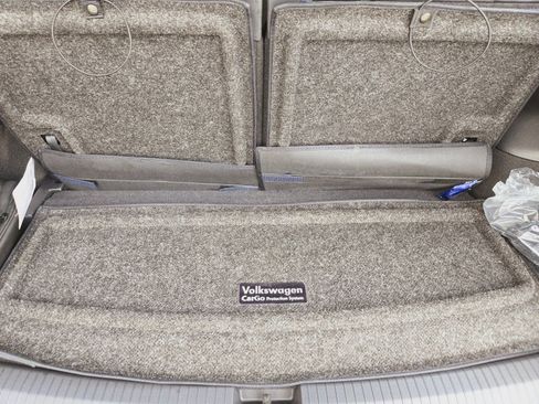 New 2024 Volkswagen Tiguan SE image 28