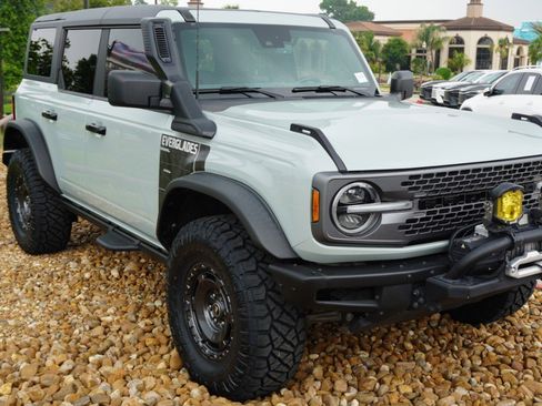 Used 2023 Ford Bronco Everglades AWD/4WD image 3