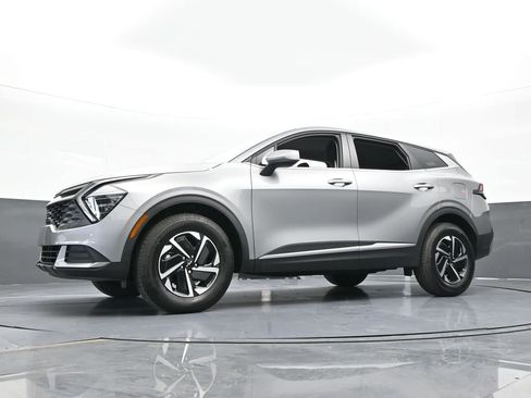 Used 2025 Kia Sportage LX image 48