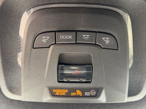 Used 2023 Toyota Corolla SE w/ Carpet Mat Package (TMS) FWD image 23