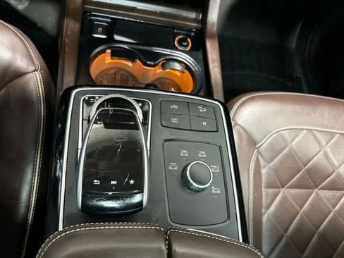 Used 2018 Mercedes-Benz GLE 43 AMG 4MATIC w/ Premium 3 Package image 21