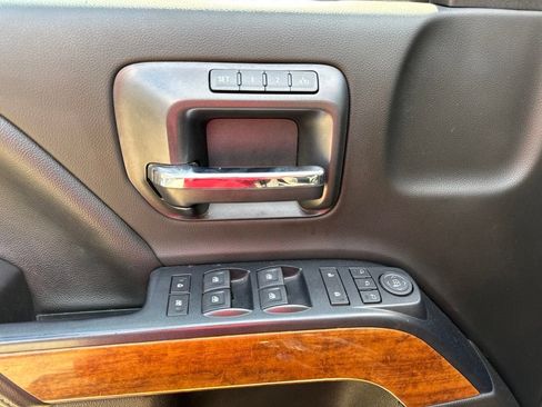Used 2019 Chevrolet Silverado 2500 High Country AWD/4WD image 18