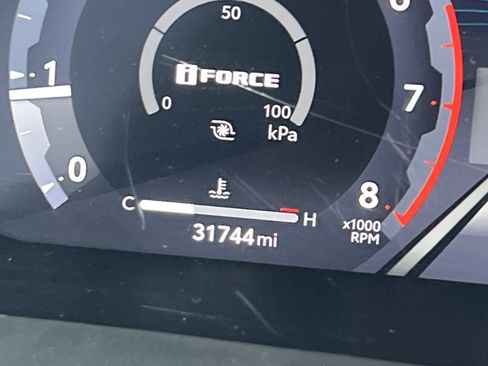 Used 2024 Toyota Tacoma TRD Off-Road image 31