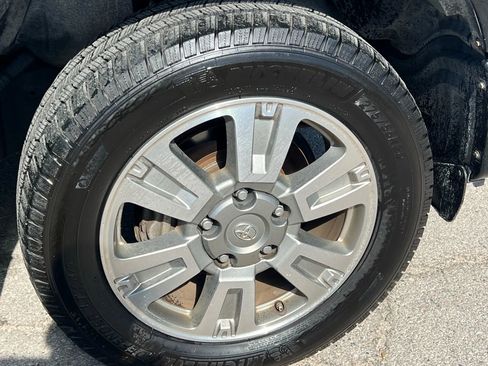 Used 2014 Toyota Tundra 1794 Edition image 30