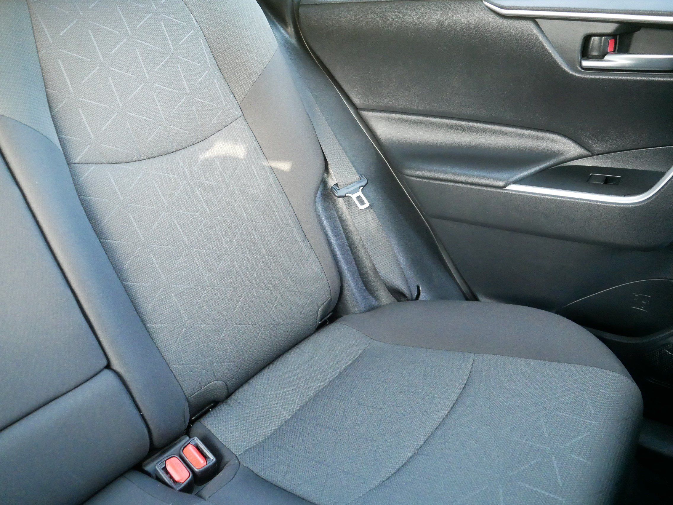 Used 2019 Toyota RAV4 XLE AWD/4WD image 14