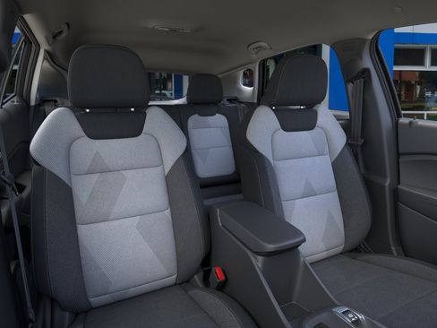 New 2026 Chevrolet Trax LS FWD image 40