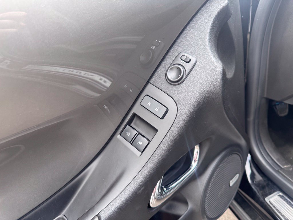 Used 2013 Chevrolet Camaro SS w/ RS Package RWD image 10