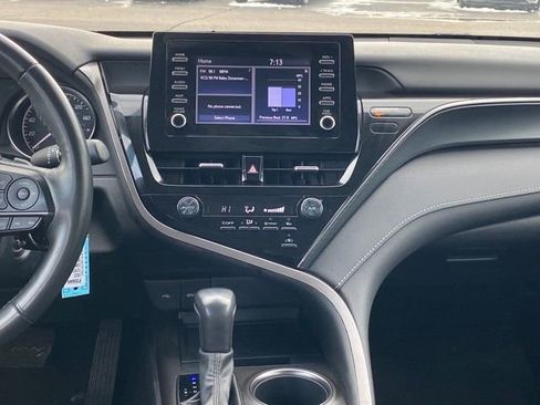Used 2023 Toyota Camry SE FWD image 8