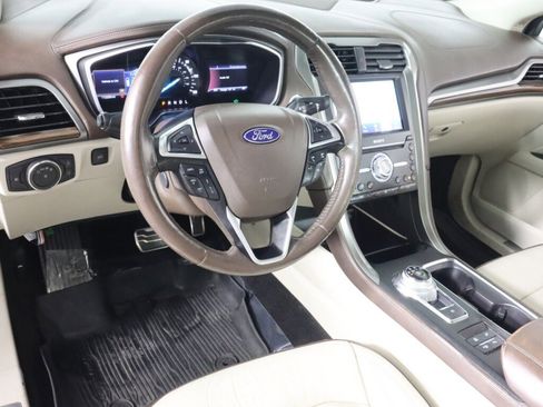 Used 2017 Ford Fusion Platinum image 9