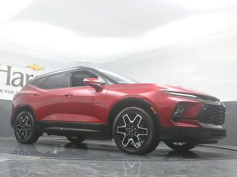 Used 2023 Chevrolet Blazer RS w/ Driver Confidence II Package AWD/4WD image 2