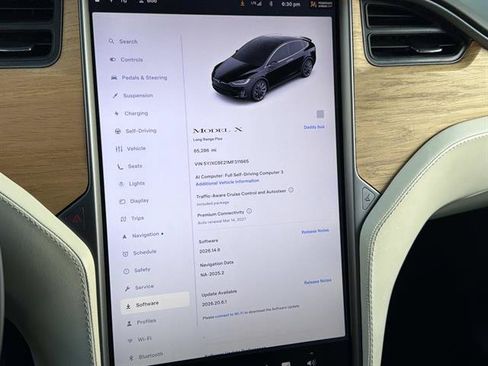 Used 2021 Tesla Model X Long Range AWD/4WD image 29