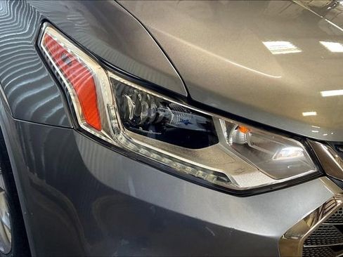 Used 2020 Chevrolet Traverse Premier w/ LPO, Floor Liner Package image 28