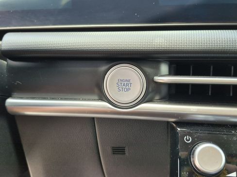 Certified 2025 Hyundai Tucson SEL FWD image 30