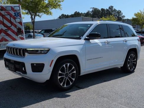 Used 2022 Jeep Grand Cherokee Overland AWD/4WD image 7