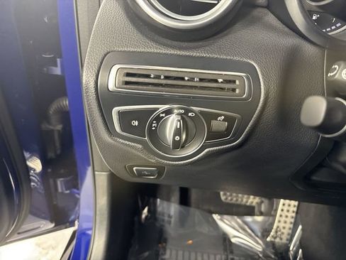 Used 2019 Mercedes-Benz GLC 300 4MATIC image 13