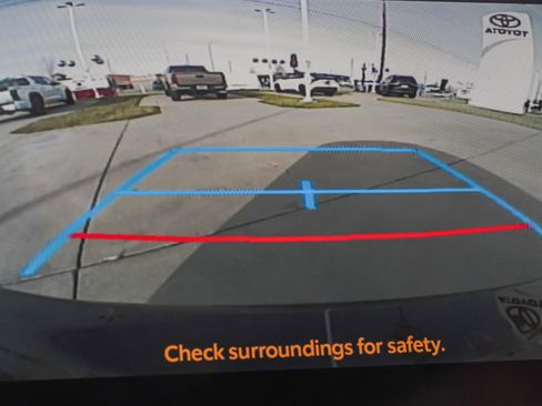 Used 2026 Toyota Prius XLE image 41