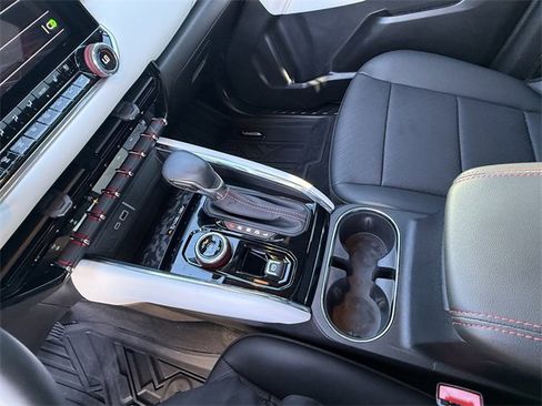 Used 2024 GMC Canyon AT4X image 18