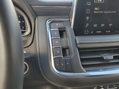 Used 2023 GMC Yukon SLT w/ SLT Premium Package image 23