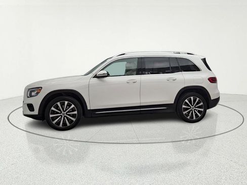 Used 2022 Mercedes-Benz GLB 250 4MATIC image 4
