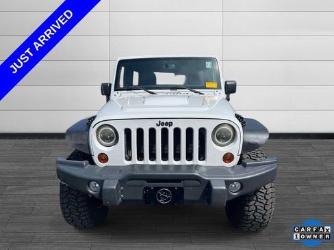 Used 2013 Jeep Wrangler Unlimited Sahara AWD/4WD image 6