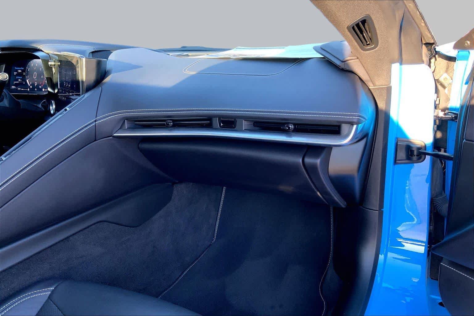 Used 2023 Chevrolet Corvette Stingray Convertible w/ 1LT RWD image 16