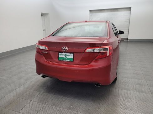 Used 2014 Toyota Camry SE image 7