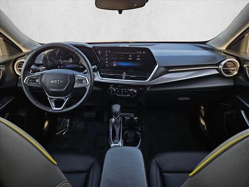 Used 2025 Chevrolet Trax ACTIV w/ Driver Confidence Package FWD image 16