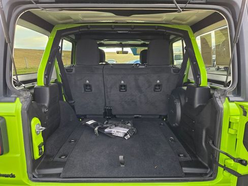 Used 2021 Jeep Wrangler Unlimited Sport image 31