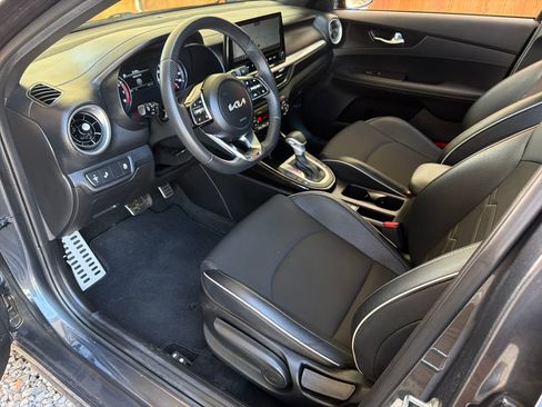 Used 2023 Kia Forte GT-Line w/ GT-Line Premium Package image 2