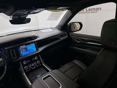 Used 2023 GMC Yukon XL Denali w/ Denali Reserve Package image 25