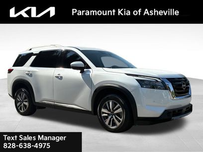 Used 2025 Nissan Pathfinder SL