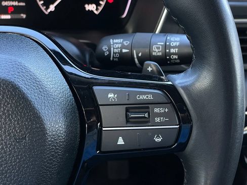 Certified 2025 Honda Pilot Touring image 14