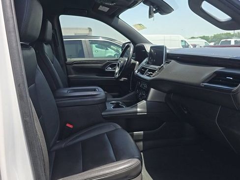 Used 2022 Chevrolet Suburban LT RWD image 10