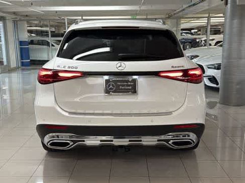 Used 2026 Mercedes-Benz GLC 300 4MATIC image 7