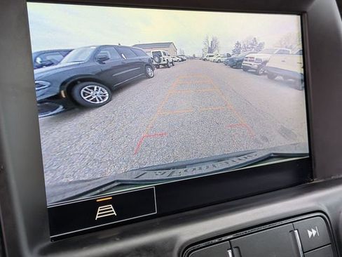 Used 2024 GMC Terrain SLT image 23