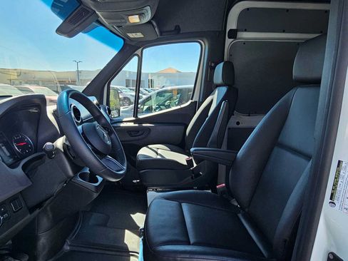 Used 2026 Mercedes-Benz Sprinter 2500 image 20