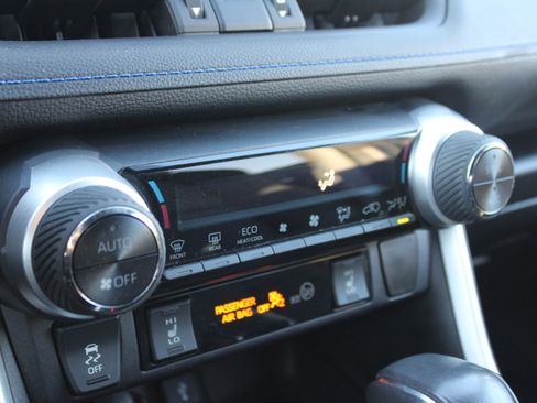 Used 2021 Toyota RAV4 XSE image 17