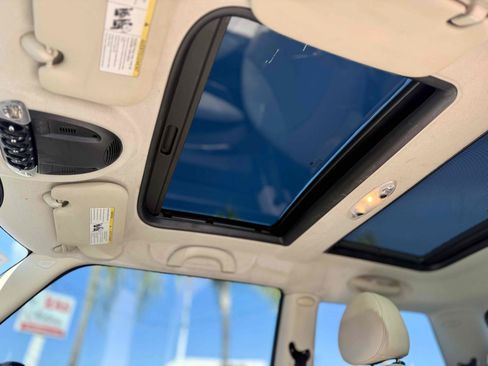 Used 2011 MINI Cooper Hardtop FWD image 22