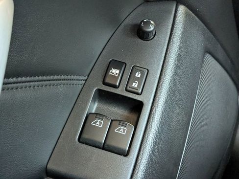 Used 2015 INFINITI Q60 AWD Coupe w/ Premium Package image 7