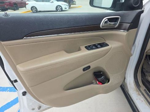 Used 2015 Jeep Grand Cherokee Limited AWD/4WD image 44