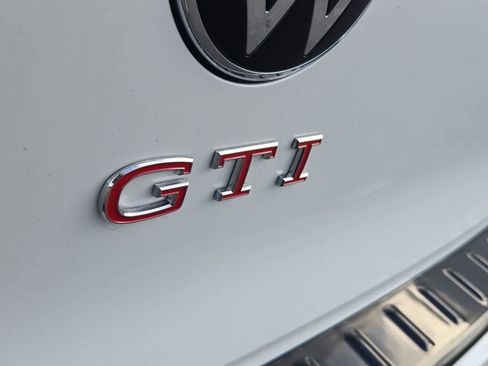 New 2026 Volkswagen GTI SE FWD image 20