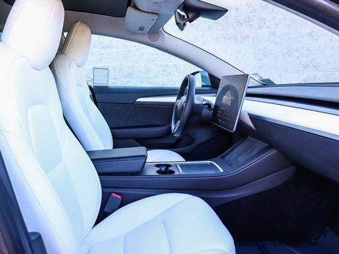 Used 2022 Tesla Model 3 Base image 16