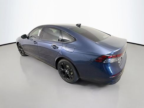 Used 2025 Honda Accord SE image 5