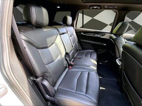 Used 2023 Cadillac XT6 Premium Luxury AWD/4WD image 27