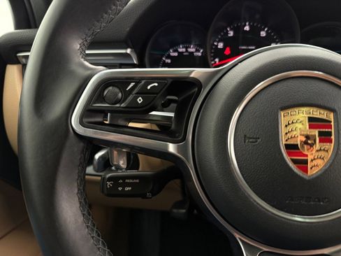Used 2019 Porsche Macan AWD/4WD image 13