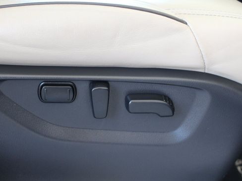 Used 2023 Nissan Armada Platinum w/ Captain's Chairs Package RWD image 15
