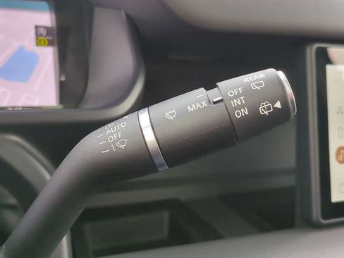 Used 2023 Land Rover Defender 110 X-Dynamic SE image 27