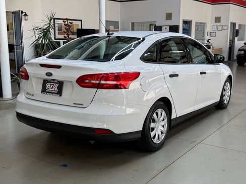 Used 2016 Ford Focus S FWD image 3
